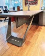 director Table - Image 4
