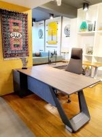 director Table - Image 2