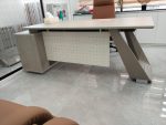 Director Table - Image 2