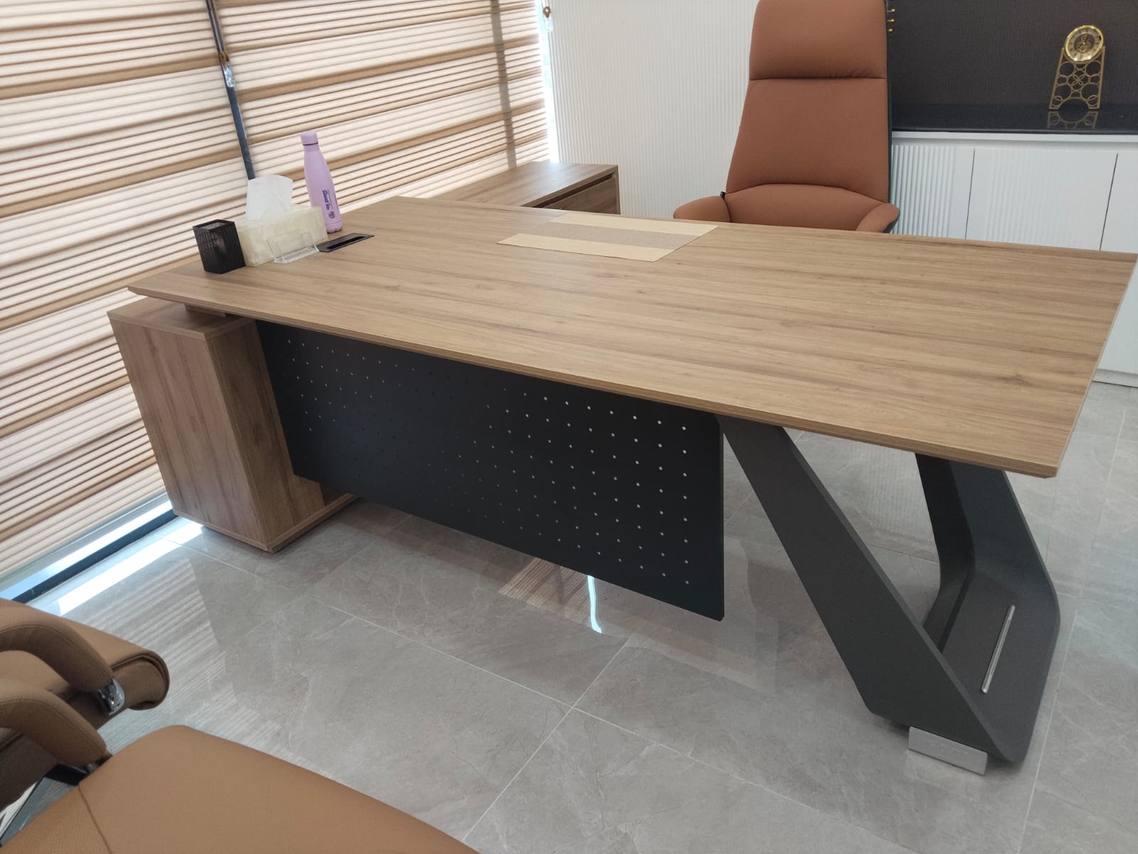 Smart Furniture (7) Director Table - Image 1
