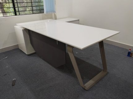 Director Table